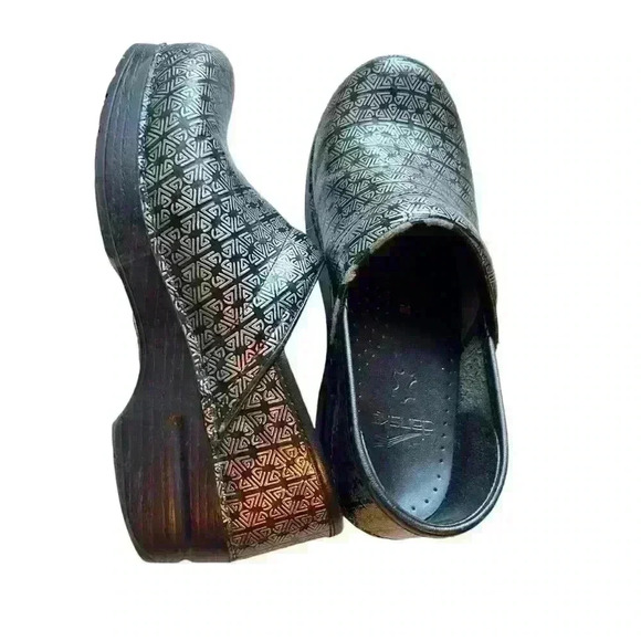 Dansko clogs Patent Leather‎ Silver and Black size 36 - Picture 6 of 10